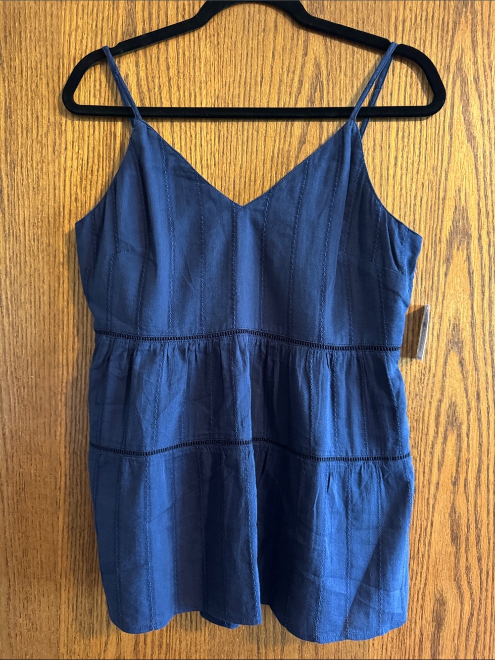 Old Navy Navy Blue V‑Neck Spaghetti Strap Camisole